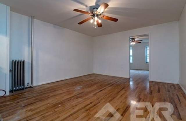 674 Lexington Avenue - 674 Lexington Avenue, Brooklyn, NY 11221