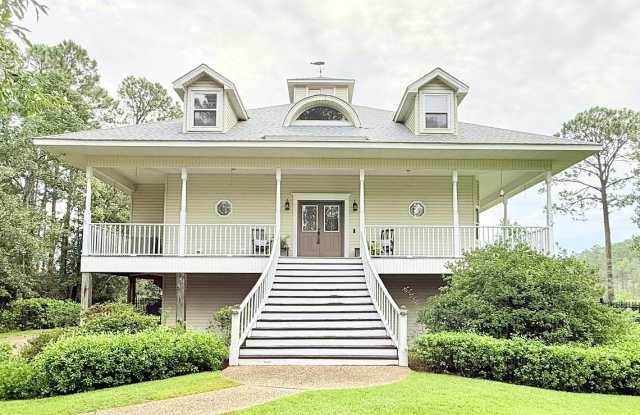Spacious Home with Wraparound Porch photos photos