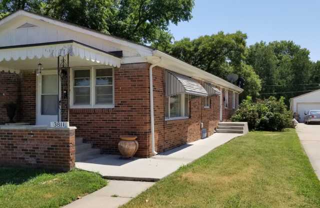 3813 E. Zimmerly photos photos