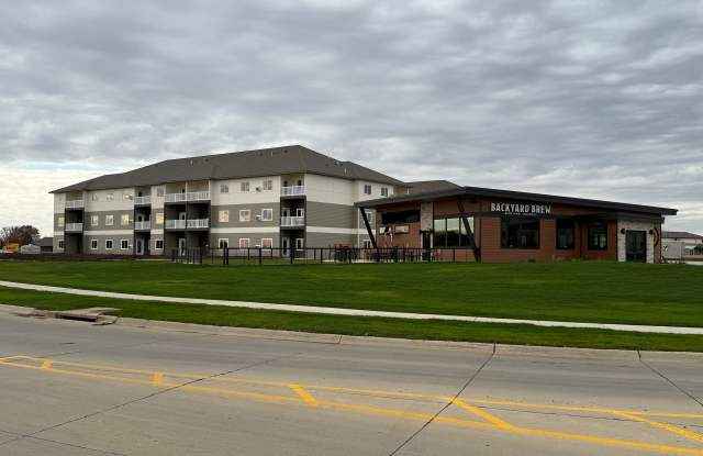 Prairie Trail Village Apartments & Townhomes Gallery 4