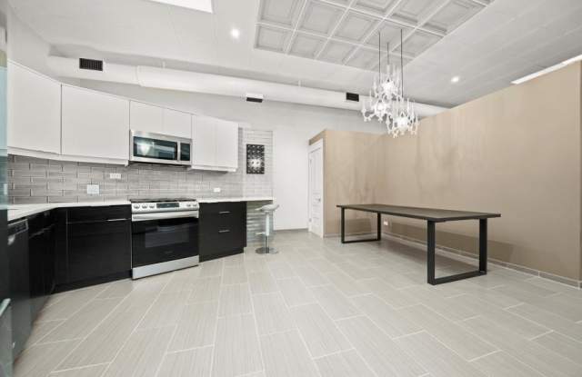 300 N Ogden Gallery 3