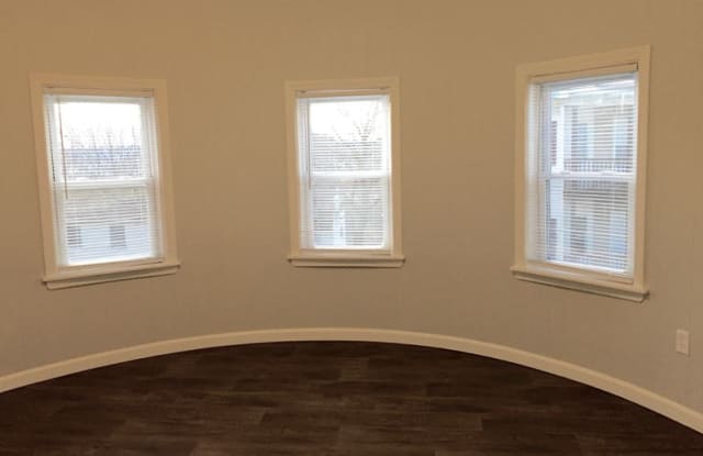 117 Eastern Ave 1 - 117 Eastern Avenue, Worcester, MA 01605