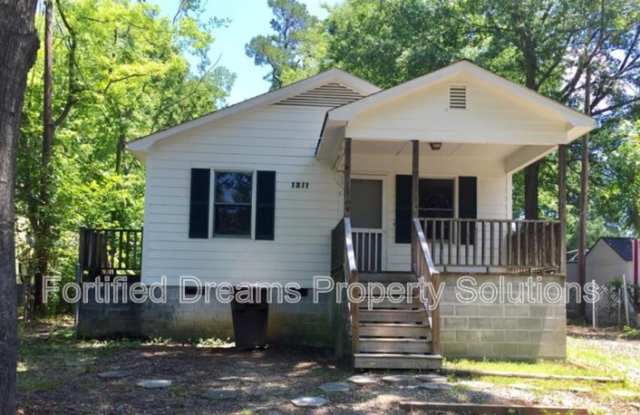 1211 Vance St photos photos