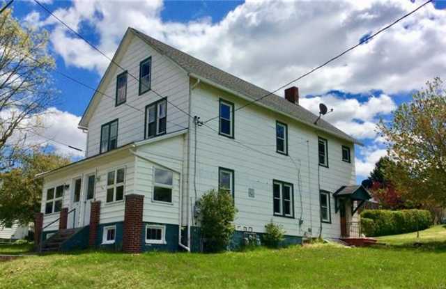408 Messinger Street - 408 Messinger Street, Bangor, PA 18013