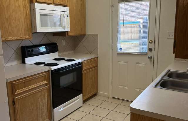 313 Cedar Ridge Dr Unit B Gallery 3