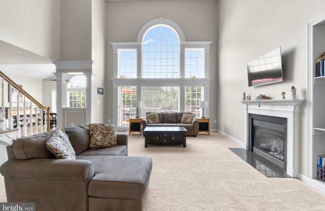 4012 BELGRAVE Circle Gallery 3