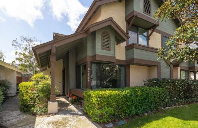 Gorgeous 2 Bedroom Townhouse in the Heart of Mira Mesa! photos photos