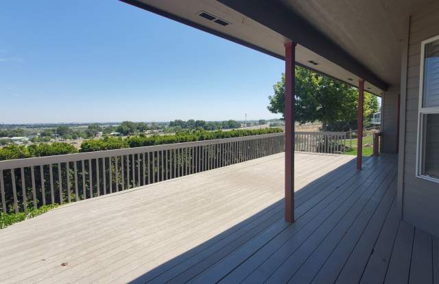 Beautiful South Richland Location, Close to Everything! Gallery 1