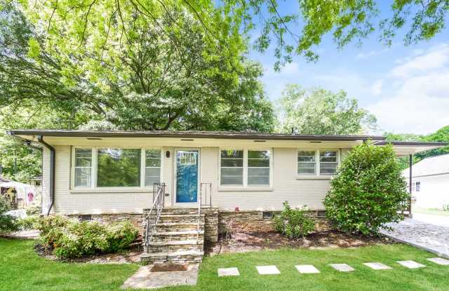 Charming Renovated 2-Bedroom Ranch with Fenced Yard in Garrison Estates – Prime Marietta Location photos photos