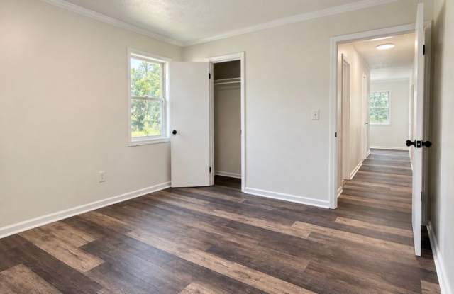 FOR RENT – PIKE ROAD, 3BD-2BD Gallery 3