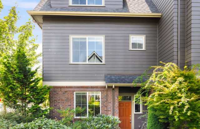 Charming 3 Bedroom Townhome in West Highland Park! photos photos