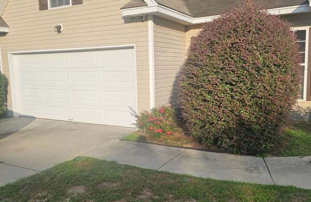 Spacious 5 Bedroom Beauty in NE Columbia – Modern Updates & Ideal Location! Gallery 4
