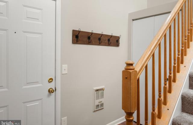 10-L AMBERSTONE Court unit: L Gallery 3