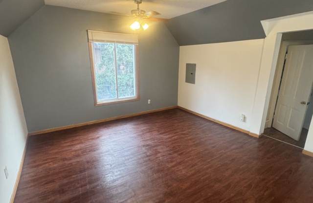 620-11TH Gallery 3