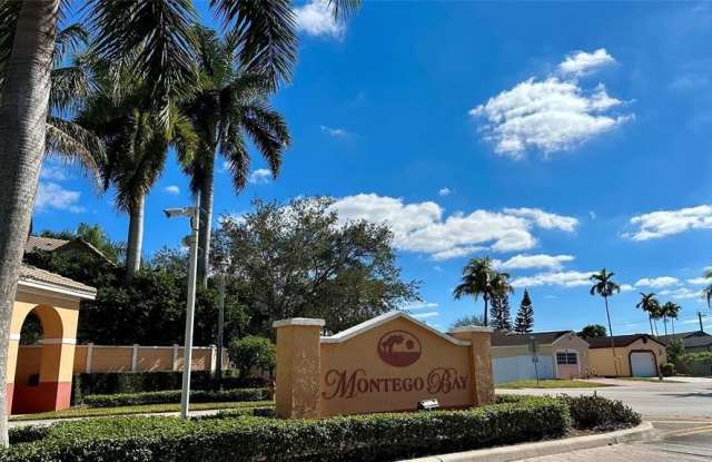 2262 SW 87th Ter - 2262 Southwest 87th Terrace, Miramar, FL 33025