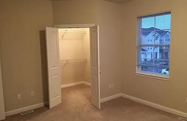 Gorgeous condo for rent photos photos