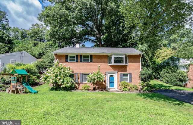 6508 BERKSHIRE Drive Gallery 2