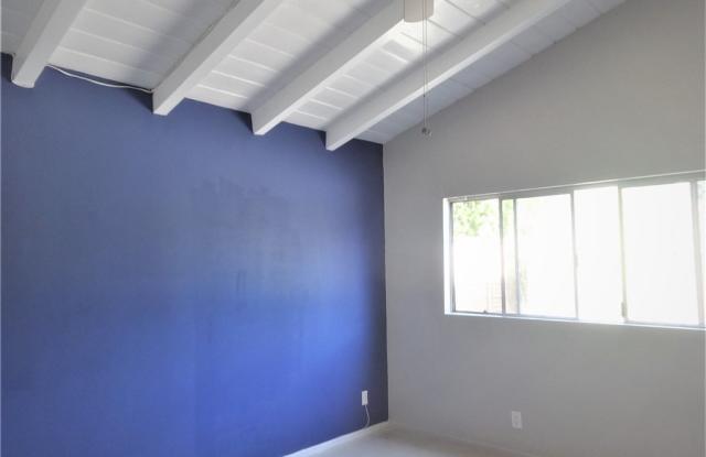 17251 Gresham Street Gallery 4