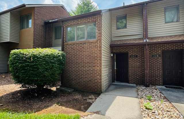 3 Bedroom 2.5 Bath Townhouse Gallery 3