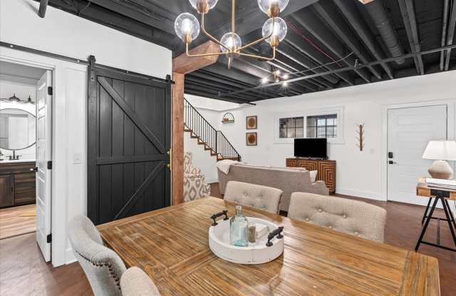 210 North Main Street, Gallery 4