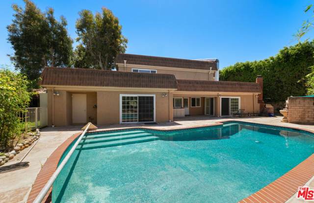 3102 Granville Avenue photos photos