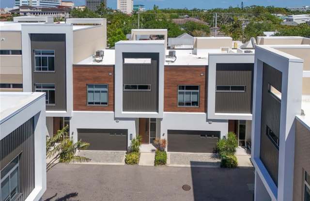 221 COSMOPOLITAN COURT photos photos