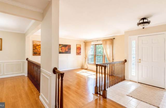10774 BREWER HOUSE Road Gallery 2