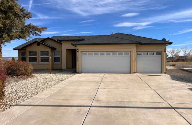 3-bedroom Home in Desert Lakes Subdivision, Fernley - 1606 Lou Court, Fernley, NV 89408