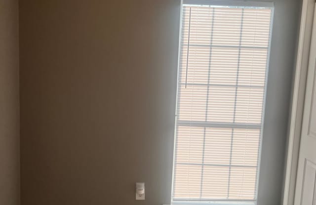 932 Eastern Oaks Drive photos photos