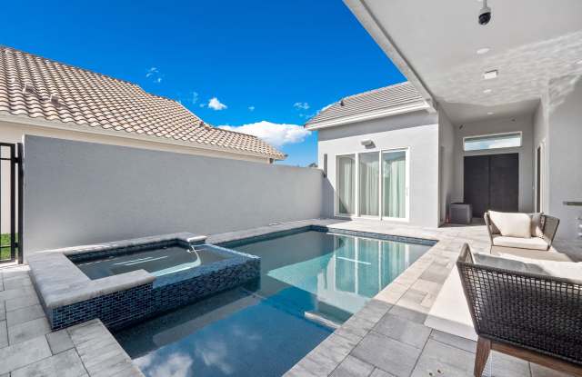 239 Hampton Loop photos photos