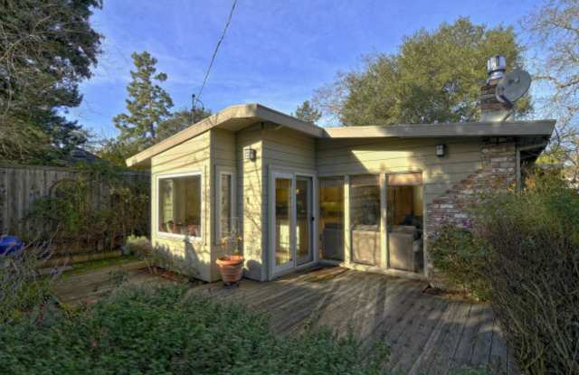 2 bed 2.5 bath home near Stanford University - 1565 Stanford Avenue, Palo Alto, CA 94306