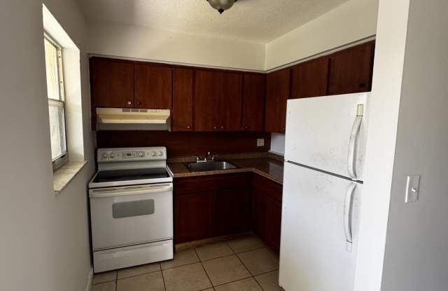 704 SW 16th Avenue photos photos