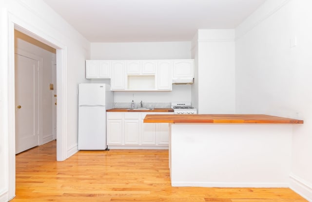 61 17 68th Ave - 61 W 17th Rd, Queens, NY 11693