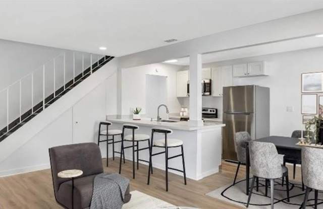 900 E Tiffany Dr photos photos