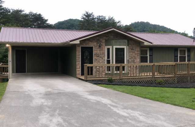 1310 Blue Ridge Drive Gallery 1