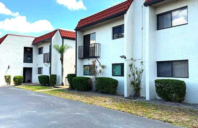 FIRST MONTH RENT FREE@! Immaculate 55+ Condo with Views of Golf Course in N. Ft. Myers photos photos