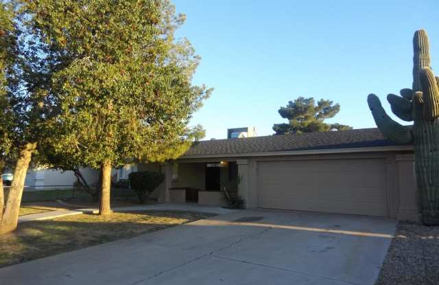 1121 W Grovers Avenue Gallery 2