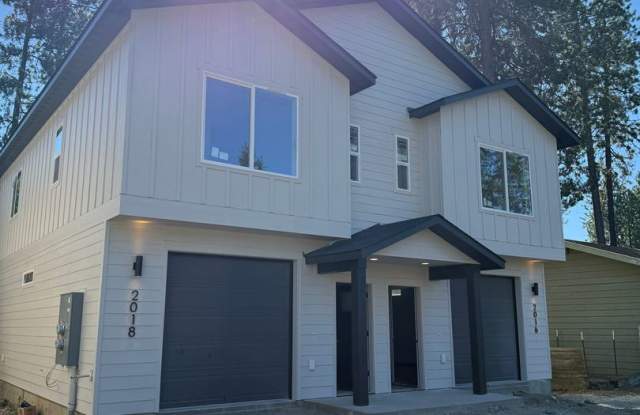 Duplex in CDA ! photos photos