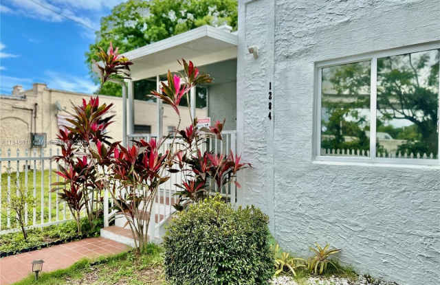 1284 NW 39 ST photos photos