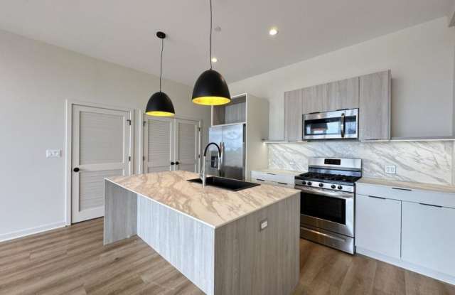 3205 Narragansett Gallery 3