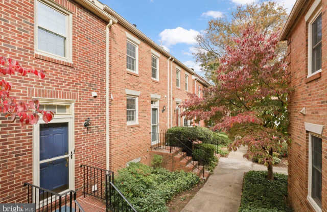 441 OLD TOWN Court Gallery 1