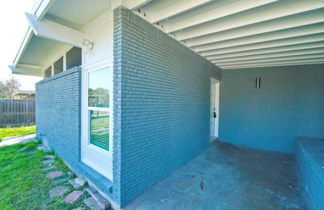 458 Sharon Drive Gallery 4