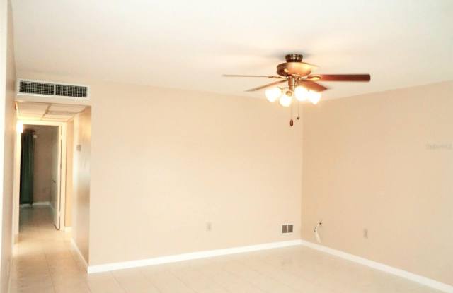 206 ANDOVER Place N Gallery 2