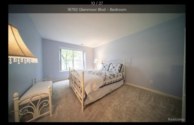 16792 Glenmoor Boulevard Gallery 4