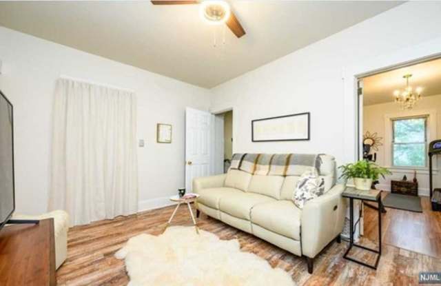 450 Glenwood Avenue Gallery 4