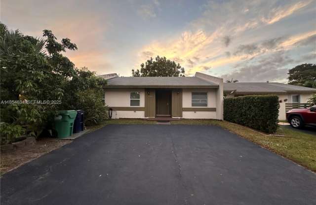 11604 SW 124th Ct photos photos