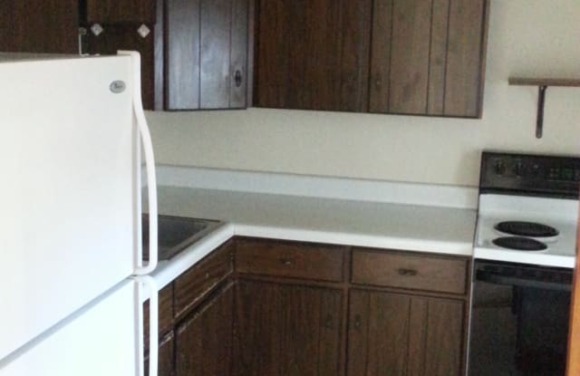 104 Apsley St Unit 3 - 104 Apsley Street, Hudson, MA 01749