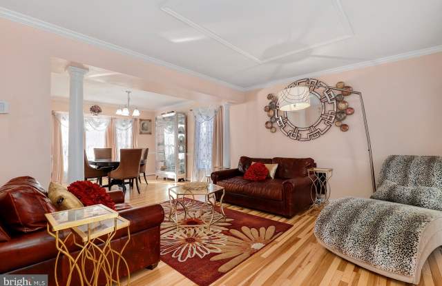 2037 BRIGADIER BOULEVARD Gallery 3