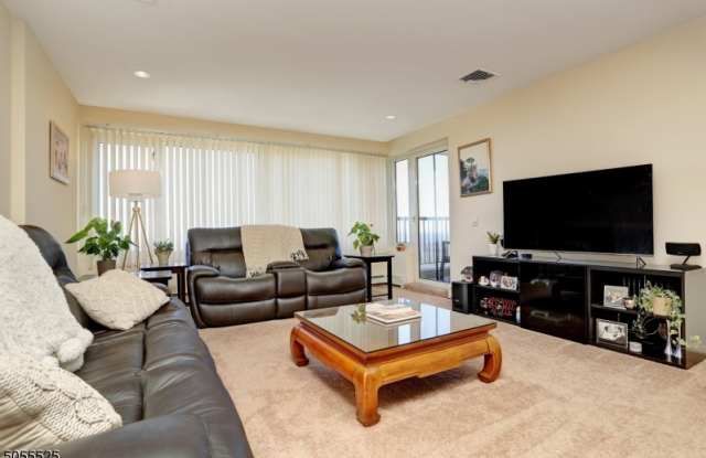 1202 GATES CT Gallery 2