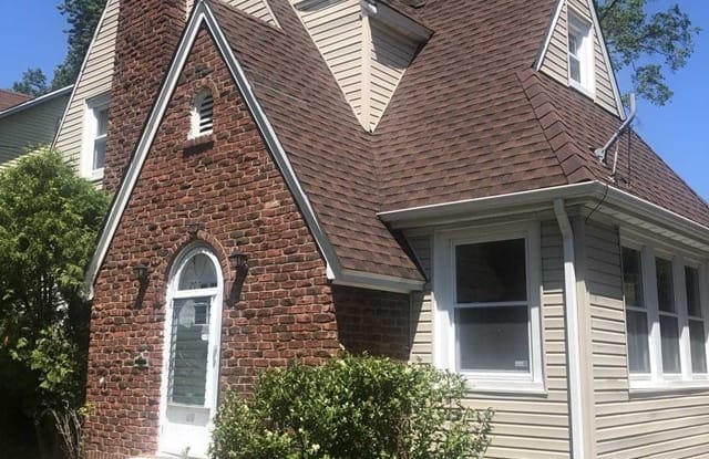 207 Cambridge Avenue - 207 Cambridge Avenue, Englewood, NJ 07631